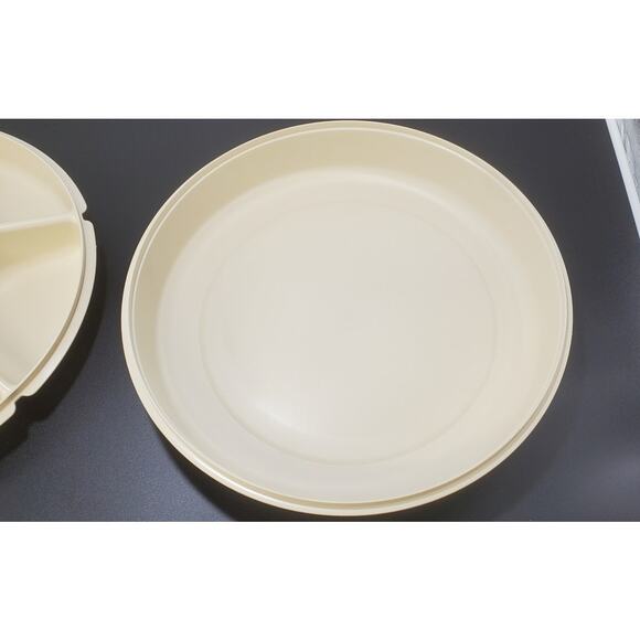 Vintage Tupperware Divided Relish Veggie Chip & Dip Serving Tray with Lid - Picture 5 of 6